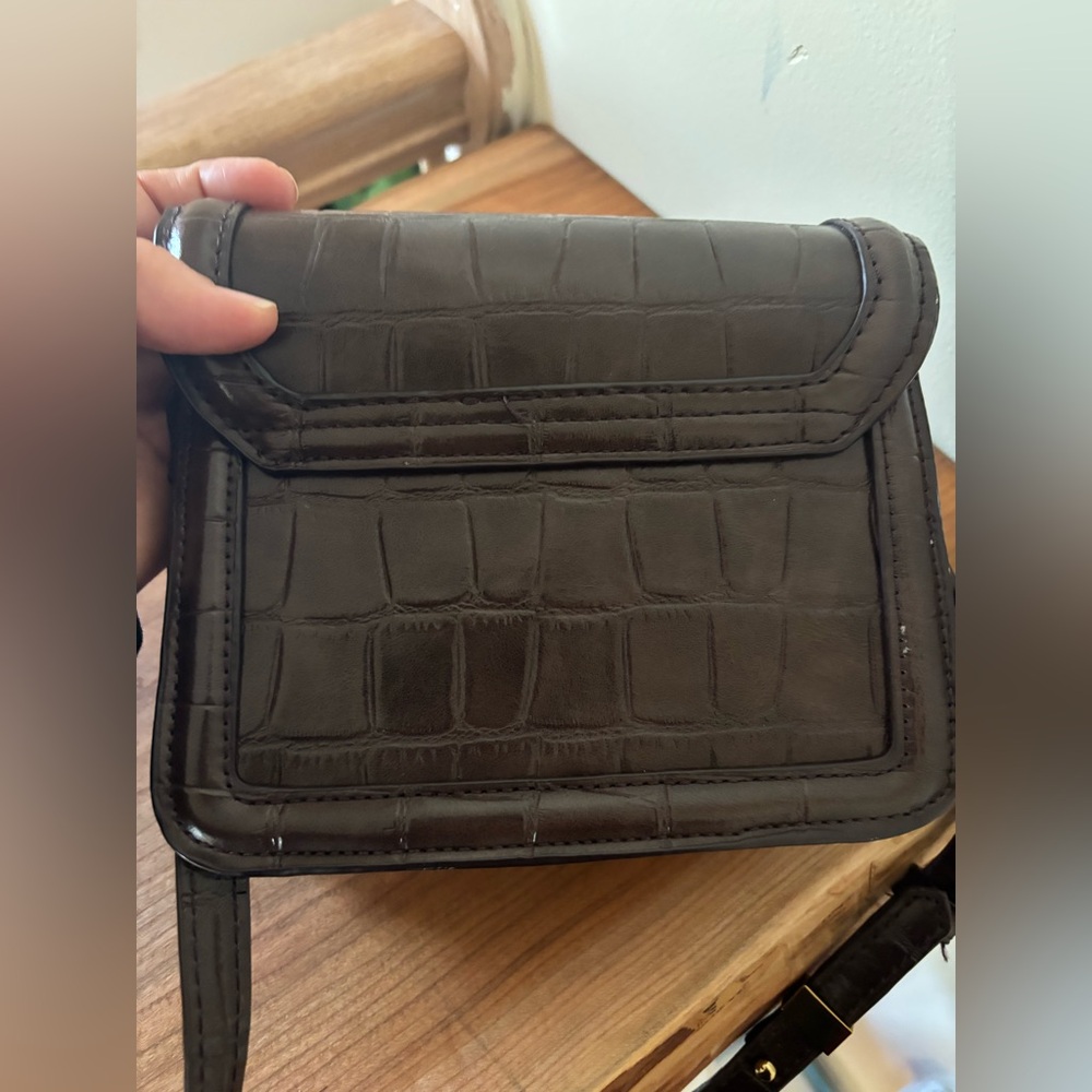 Zara Elegant Brown Leather Crossbody Bag - Picture 9 of 12